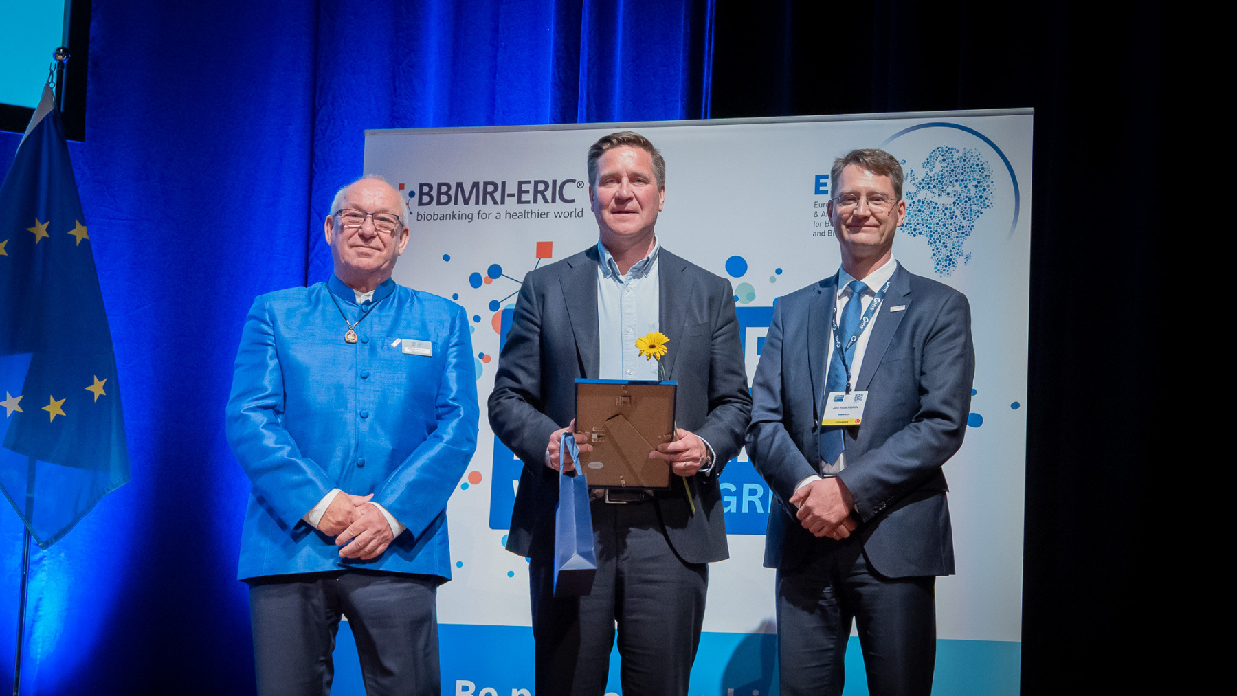 Marco Hautalahti receives the Certificate of Appreciation at Europe Biobank Week 2026 in Prague